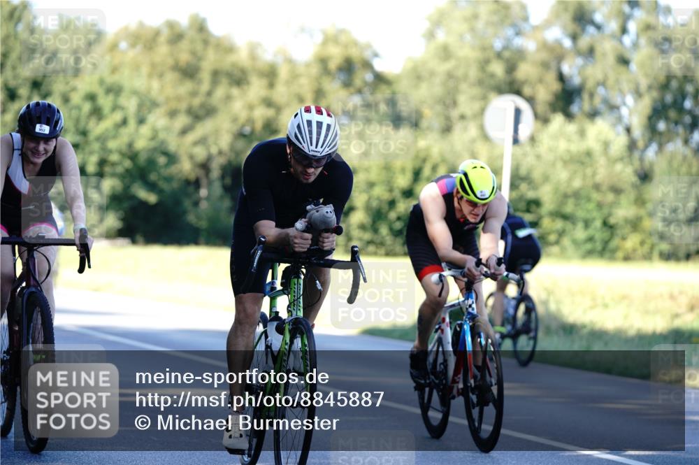 07.09.2025 - 19. Norderstedt Triathlon Michael Burmester http://msf.ph/oto/8845887 07.09.2025 16:07:09 Radfahren 492, 552, 866, 952, 1094, 1407, 1523, 1555, 1574, 1588, 1589, 1601, 1616 meine-sportfotos.de
