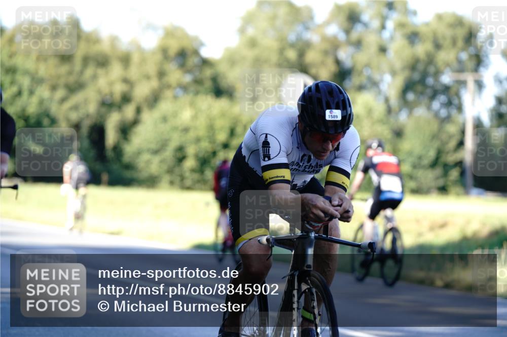 07.09.2025 - 19. Norderstedt Triathlon Michael Burmester http://msf.ph/oto/8845902 07.09.2025 16:07:10 Radfahren 492, 866, 952, 1094, 1407, 1523, 1555, 1588, 1589, 1601, 1616 meine-sportfotos.de