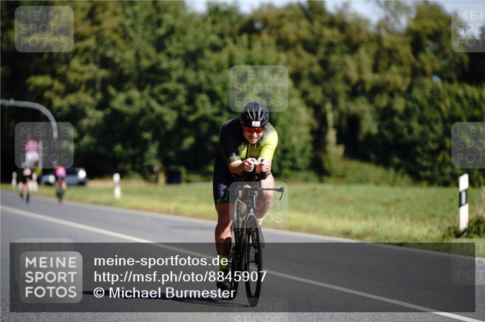 07.09.2025 - 19. Norderstedt Triathlon Michael Burmester http://msf.ph/oto/8845907 07.09.2025 11:11:00 Radfahren 199, 1153, 1184, 1377 meine-sportfotos.de