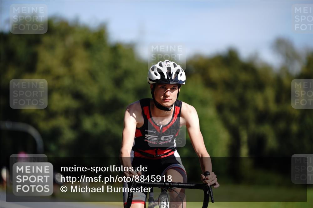 07.09.2025 - 19. Norderstedt Triathlon Michael Burmester http://msf.ph/oto/8845918 07.09.2025 11:11:07 Radfahren 1183 meine-sportfotos.de
