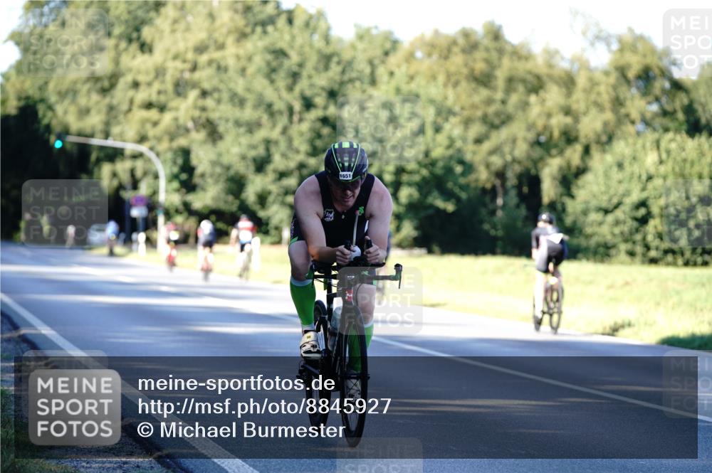 07.09.2025 - 19. Norderstedt Triathlon Michael Burmester http://msf.ph/oto/8845927 07.09.2025 16:07:16 Radfahren 937, 1551 meine-sportfotos.de