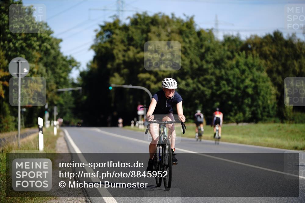 07.09.2025 - 19. Norderstedt Triathlon Michael Burmester http://msf.ph/oto/8845952 07.09.2025 11:11:53 Radfahren 1257, 1314 meine-sportfotos.de