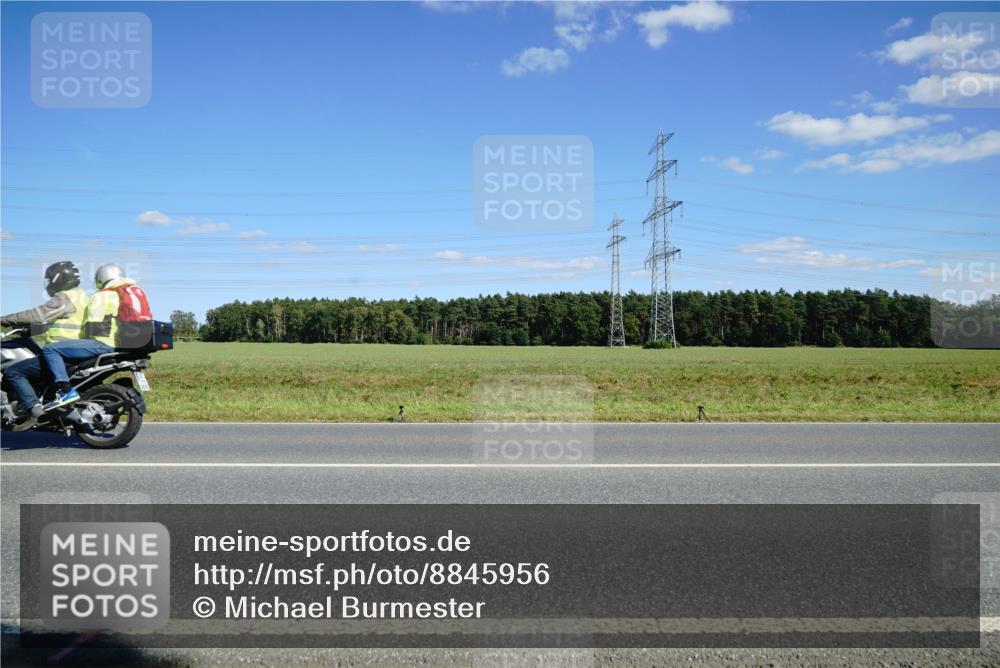 07.09.2025 - 19. Norderstedt Triathlon Michael Burmester http://msf.ph/oto/8845956 07.09.2025 15:06:52 Radfahren  meine-sportfotos.de