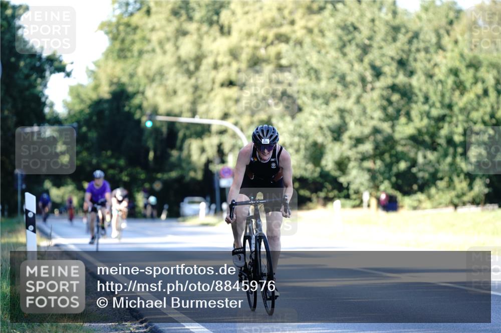 07.09.2025 - 19. Norderstedt Triathlon Michael Burmester http://msf.ph/oto/8845976 07.09.2025 16:07:33 Radfahren 1559 meine-sportfotos.de