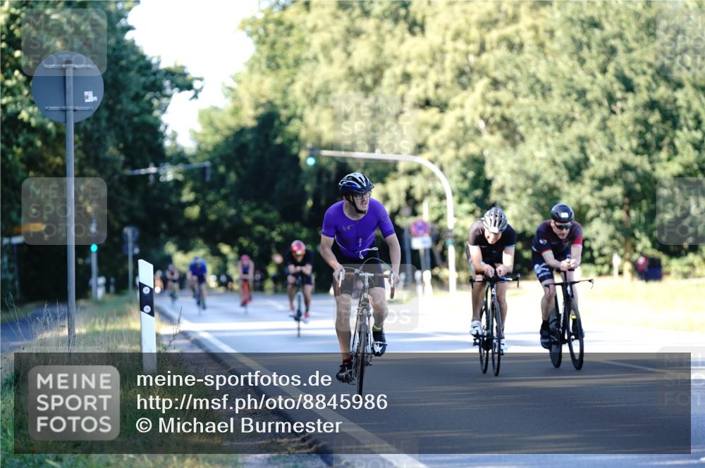 07.09.2025 - 19. Norderstedt Triathlon Michael Burmester http://msf.ph/oto/8845986 07.09.2025 16:07:37 Radfahren 483, 1452, 1559, 1621 meine-sportfotos.de