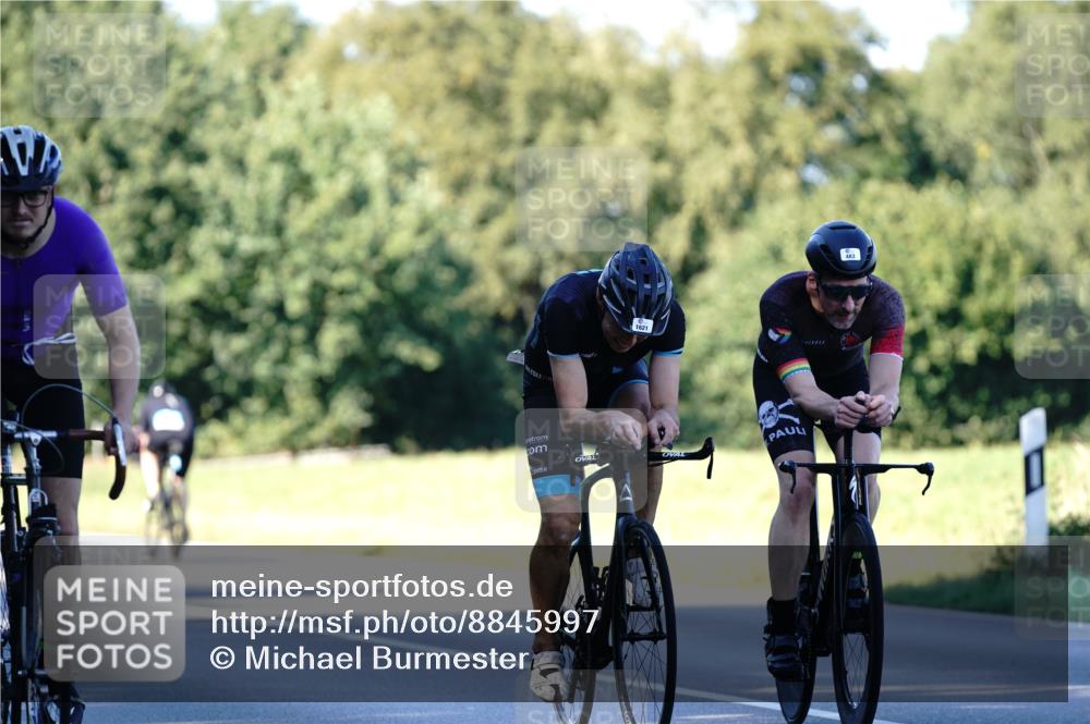 07.09.2025 - 19. Norderstedt Triathlon Michael Burmester http://msf.ph/oto/8845997 07.09.2025 16:07:39 Radfahren 483, 1452, 1621 meine-sportfotos.de