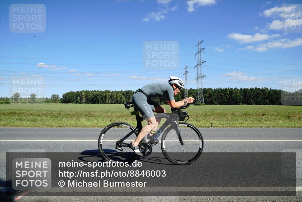 07.09.2025 - 19. Norderstedt Triathlon Michael Burmester http://msf.ph/oto/8846003 07.09.2025 15:07:21 Radfahren 1466, 1492, 1508 meine-sportfotos.de