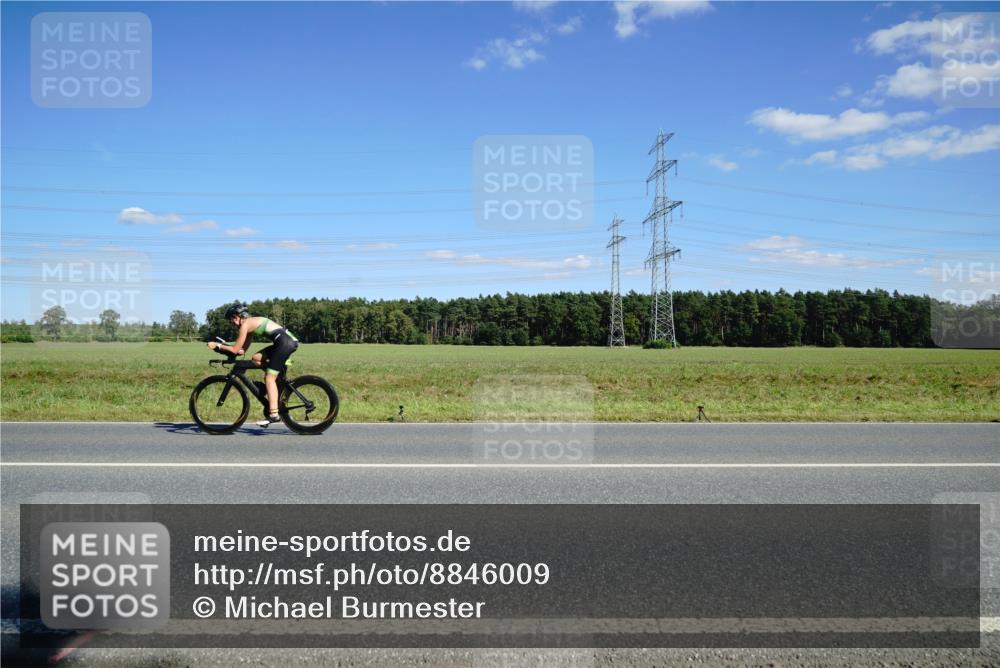 07.09.2025 - 19. Norderstedt Triathlon Michael Burmester http://msf.ph/oto/8846009 07.09.2025 15:07:28 Radfahren  meine-sportfotos.de
