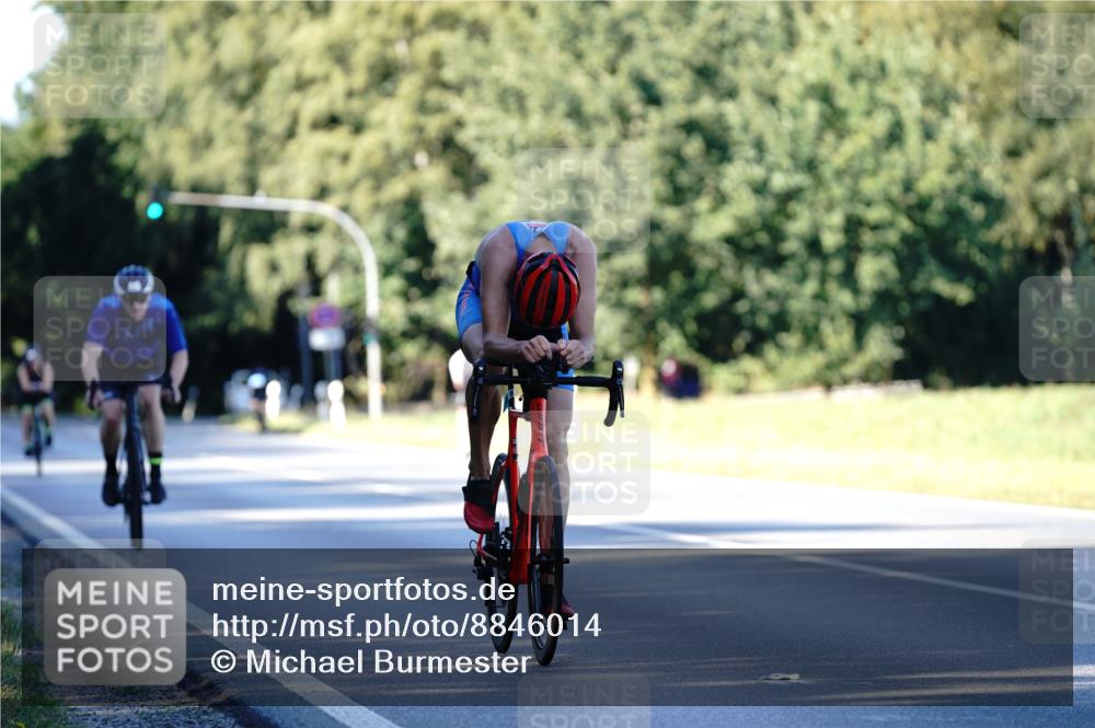 07.09.2025 - 19. Norderstedt Triathlon Michael Burmester http://msf.ph/oto/8846014 07.09.2025 16:07:46 Radfahren 930, 1529 meine-sportfotos.de