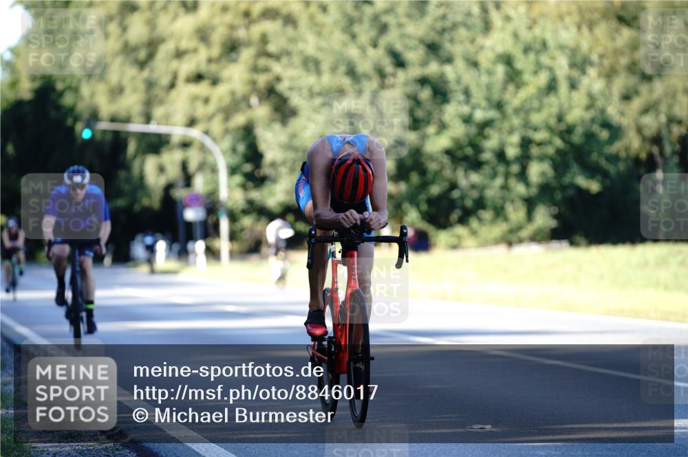07.09.2025 - 19. Norderstedt Triathlon Michael Burmester http://msf.ph/oto/8846017 07.09.2025 16:07:46 Radfahren 930, 1529 meine-sportfotos.de