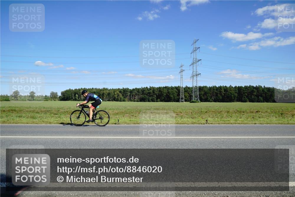 07.09.2025 - 19. Norderstedt Triathlon Michael Burmester http://msf.ph/oto/8846020 07.09.2025 15:07:31 Radfahren  meine-sportfotos.de