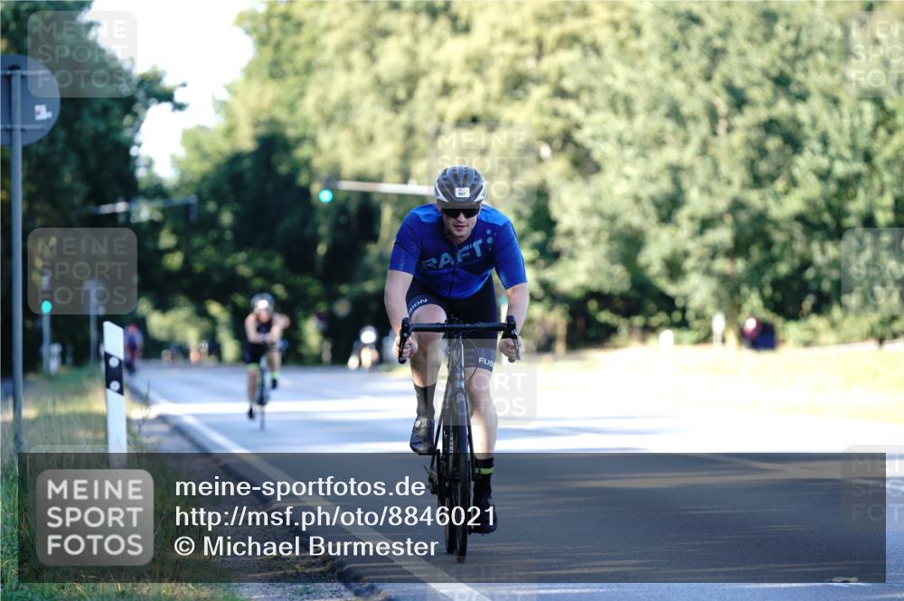 07.09.2025 - 19. Norderstedt Triathlon Michael Burmester http://msf.ph/oto/8846021 07.09.2025 16:07:48 Radfahren 957, 1529 meine-sportfotos.de