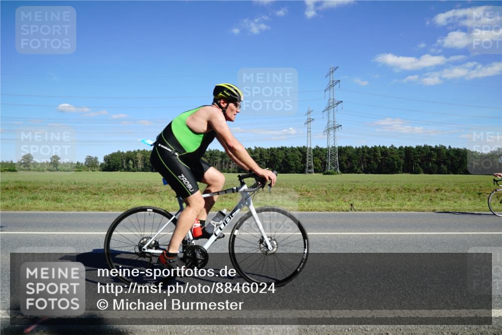 07.09.2025 - 19. Norderstedt Triathlon Michael Burmester http://msf.ph/oto/8846024 07.09.2025 15:07:35 Radfahren 391 meine-sportfotos.de