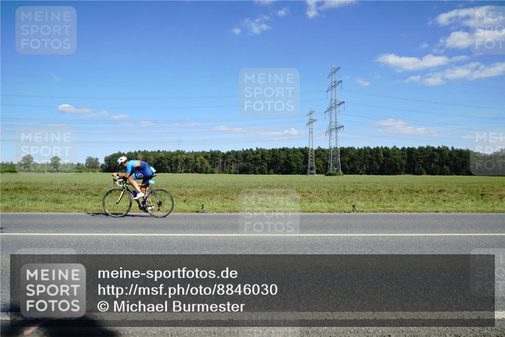 07.09.2025 - 19. Norderstedt Triathlon Michael Burmester http://msf.ph/oto/8846030 07.09.2025 15:07:36 Radfahren 391 meine-sportfotos.de