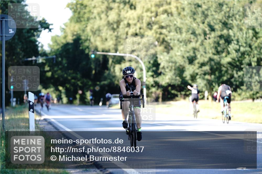 07.09.2025 - 19. Norderstedt Triathlon Michael Burmester http://msf.ph/oto/8846037 07.09.2025 16:07:51 Radfahren 957, 1086 meine-sportfotos.de