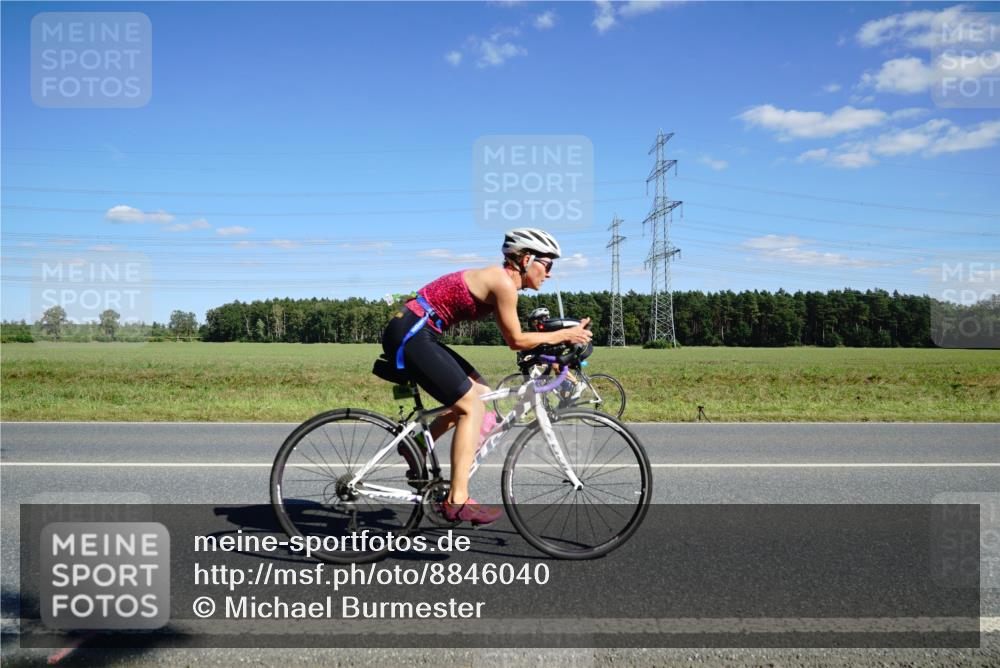 07.09.2025 - 19. Norderstedt Triathlon Michael Burmester http://msf.ph/oto/8846040 07.09.2025 15:07:49 Radfahren 464 meine-sportfotos.de