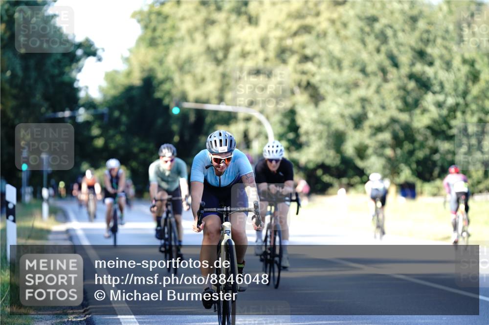07.09.2025 - 19. Norderstedt Triathlon Michael Burmester http://msf.ph/oto/8846048 07.09.2025 16:08:11 Radfahren 945, 1475, 1556, 1607 meine-sportfotos.de