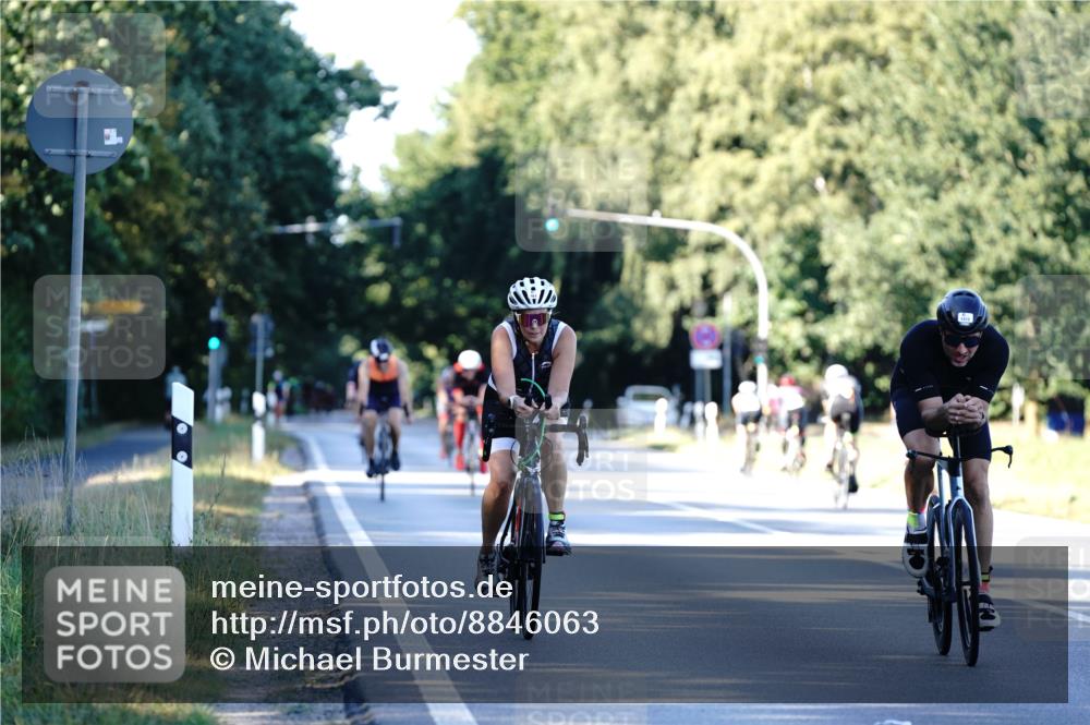 07.09.2025 - 19. Norderstedt Triathlon Michael Burmester http://msf.ph/oto/8846063 07.09.2025 16:08:14 Radfahren 461, 945, 1415, 1475, 1607 meine-sportfotos.de
