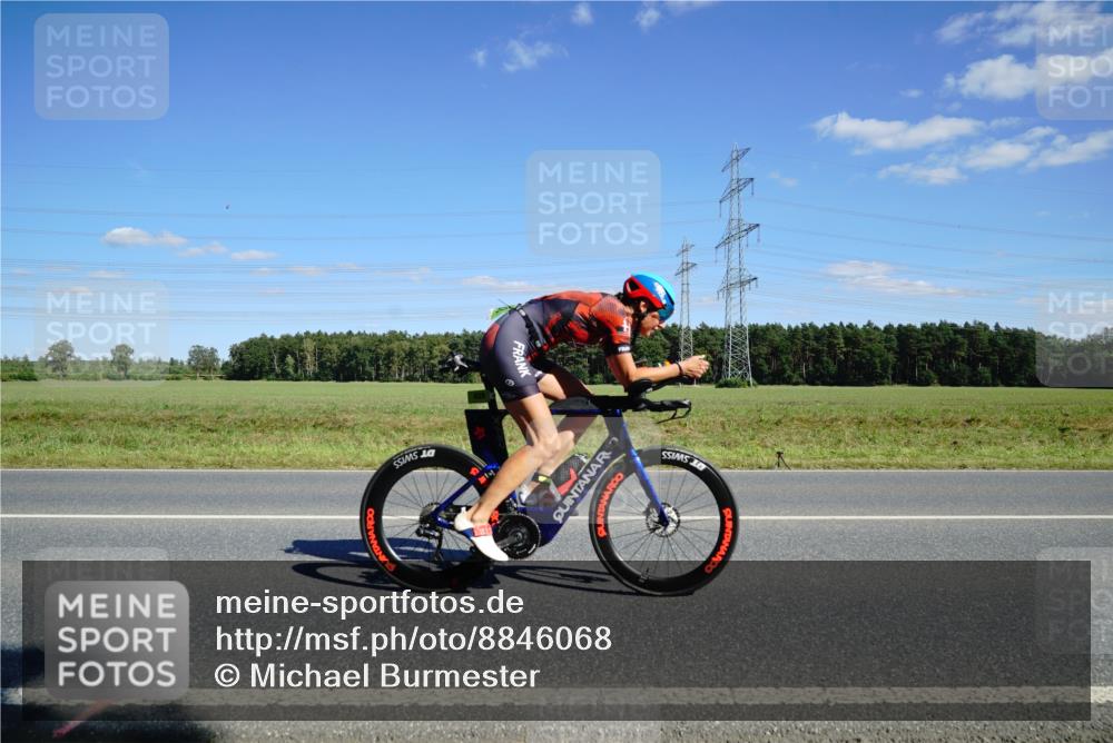 07.09.2025 - 19. Norderstedt Triathlon Michael Burmester http://msf.ph/oto/8846068 07.09.2025 15:08:09 Radfahren 438, 463, 956 meine-sportfotos.de