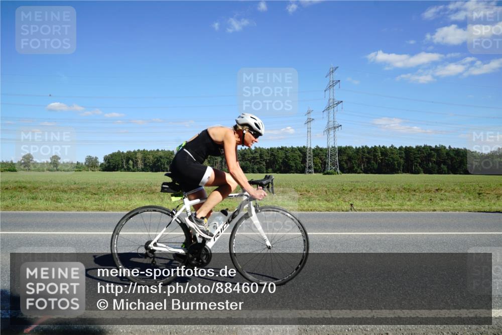07.09.2025 - 19. Norderstedt Triathlon Michael Burmester http://msf.ph/oto/8846070 07.09.2025 15:08:10 Radfahren 438, 463, 956 meine-sportfotos.de