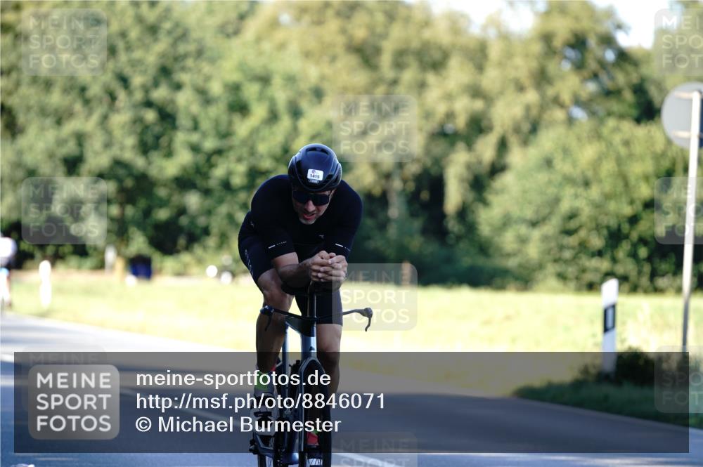 07.09.2025 - 19. Norderstedt Triathlon Michael Burmester http://msf.ph/oto/8846071 07.09.2025 16:08:15 Radfahren 461, 945, 1415, 1475, 1607 meine-sportfotos.de