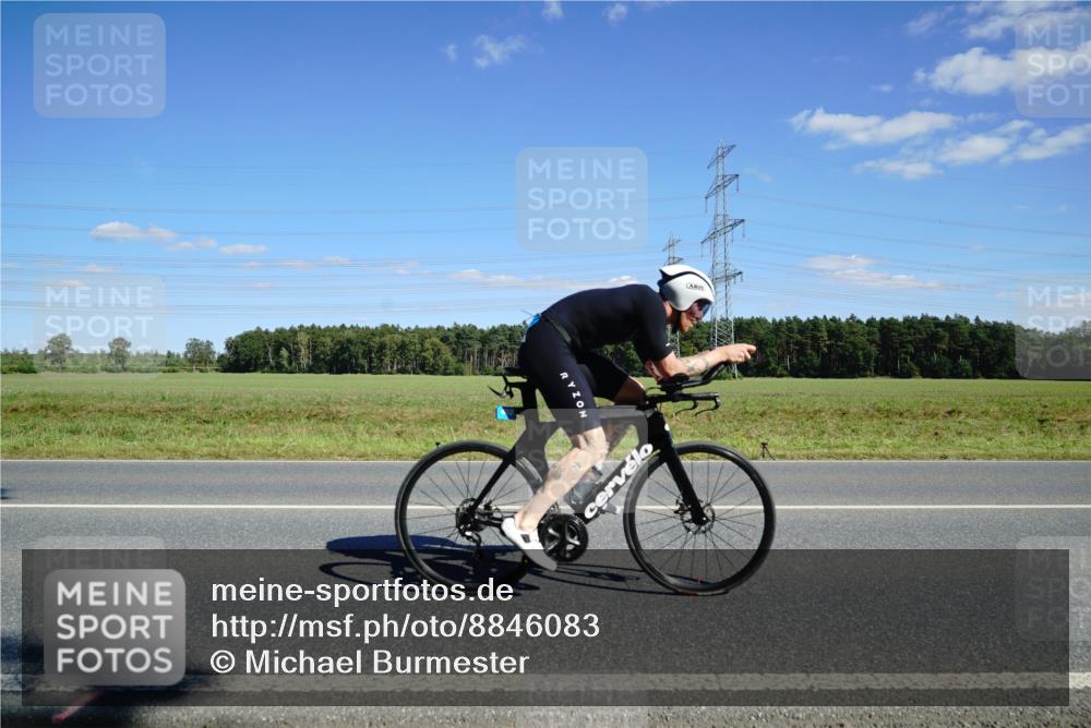 07.09.2025 - 19. Norderstedt Triathlon Michael Burmester http://msf.ph/oto/8846083 07.09.2025 15:08:24 Radfahren 402, 1511 meine-sportfotos.de