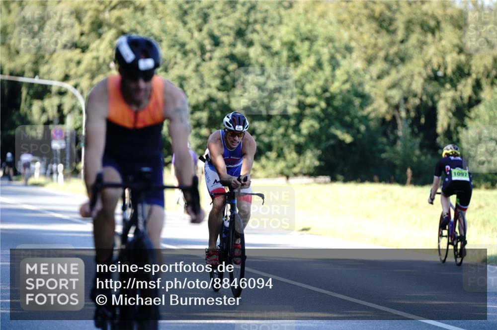 07.09.2025 - 19. Norderstedt Triathlon Michael Burmester http://msf.ph/oto/8846094 07.09.2025 16:08:21 Radfahren 526, 1443, 1579, 1593 meine-sportfotos.de