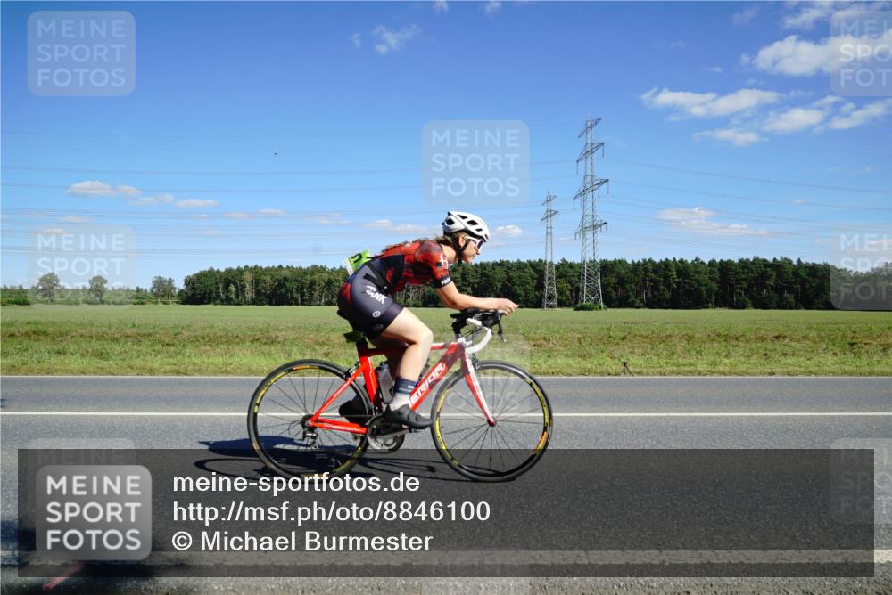 07.09.2025 - 19. Norderstedt Triathlon Michael Burmester http://msf.ph/oto/8846100 07.09.2025 15:08:35 Radfahren 437 meine-sportfotos.de
