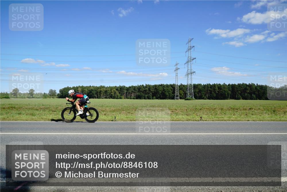 07.09.2025 - 19. Norderstedt Triathlon Michael Burmester http://msf.ph/oto/8846108 07.09.2025 15:08:41 Radfahren  meine-sportfotos.de