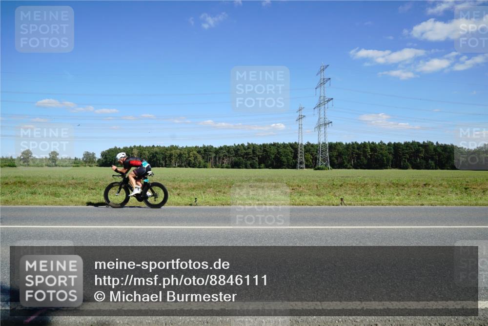 07.09.2025 - 19. Norderstedt Triathlon Michael Burmester http://msf.ph/oto/8846111 07.09.2025 15:08:41 Radfahren  meine-sportfotos.de