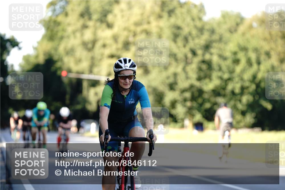 07.09.2025 - 19. Norderstedt Triathlon Michael Burmester http://msf.ph/oto/8846112 07.09.2025 16:08:35 Radfahren 927, 1078, 1623 meine-sportfotos.de