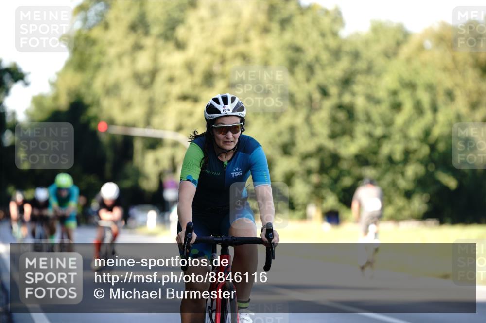 07.09.2025 - 19. Norderstedt Triathlon Michael Burmester http://msf.ph/oto/8846116 07.09.2025 16:08:35 Radfahren 927, 1078, 1623 meine-sportfotos.de