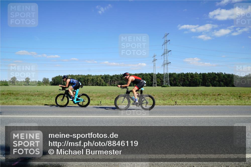 07.09.2025 - 19. Norderstedt Triathlon Michael Burmester http://msf.ph/oto/8846119 07.09.2025 15:08:59 Radfahren  meine-sportfotos.de