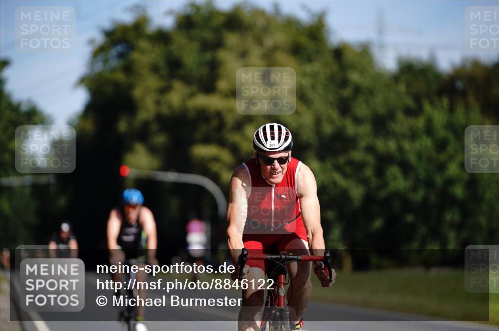 07.09.2025 - 19. Norderstedt Triathlon Michael Burmester http://msf.ph/oto/8846122 07.09.2025 11:13:28 Radfahren 203, 806 meine-sportfotos.de