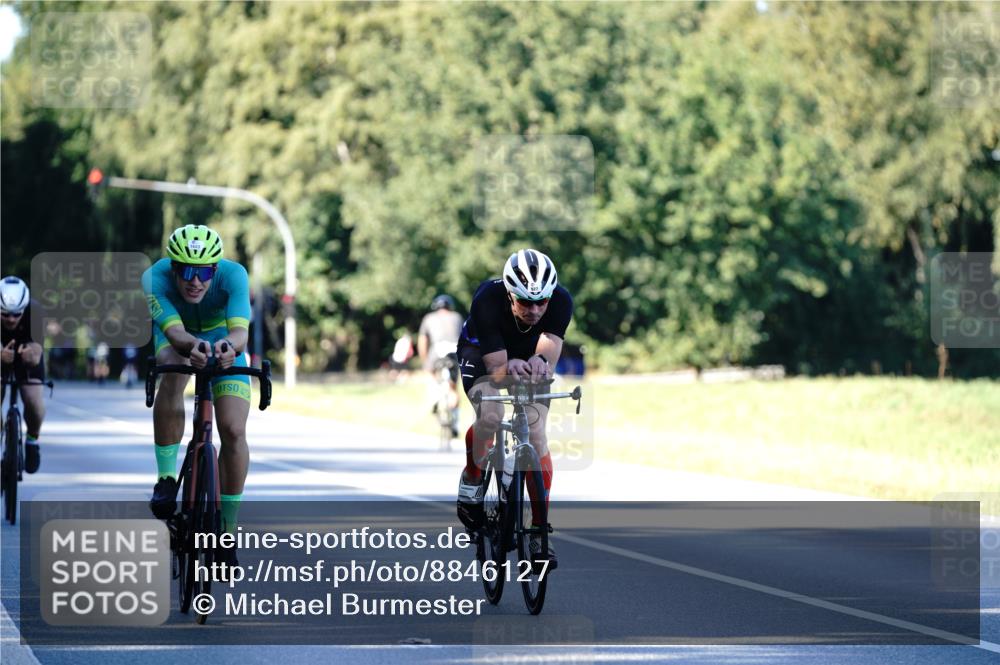 07.09.2025 - 19. Norderstedt Triathlon Michael Burmester http://msf.ph/oto/8846127 07.09.2025 16:08:37 Radfahren 927, 1078, 1458, 1623 meine-sportfotos.de