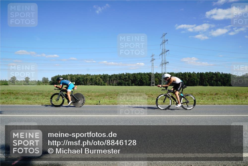 07.09.2025 - 19. Norderstedt Triathlon Michael Burmester http://msf.ph/oto/8846128 07.09.2025 15:09:03 Radfahren 1403, 1501 meine-sportfotos.de