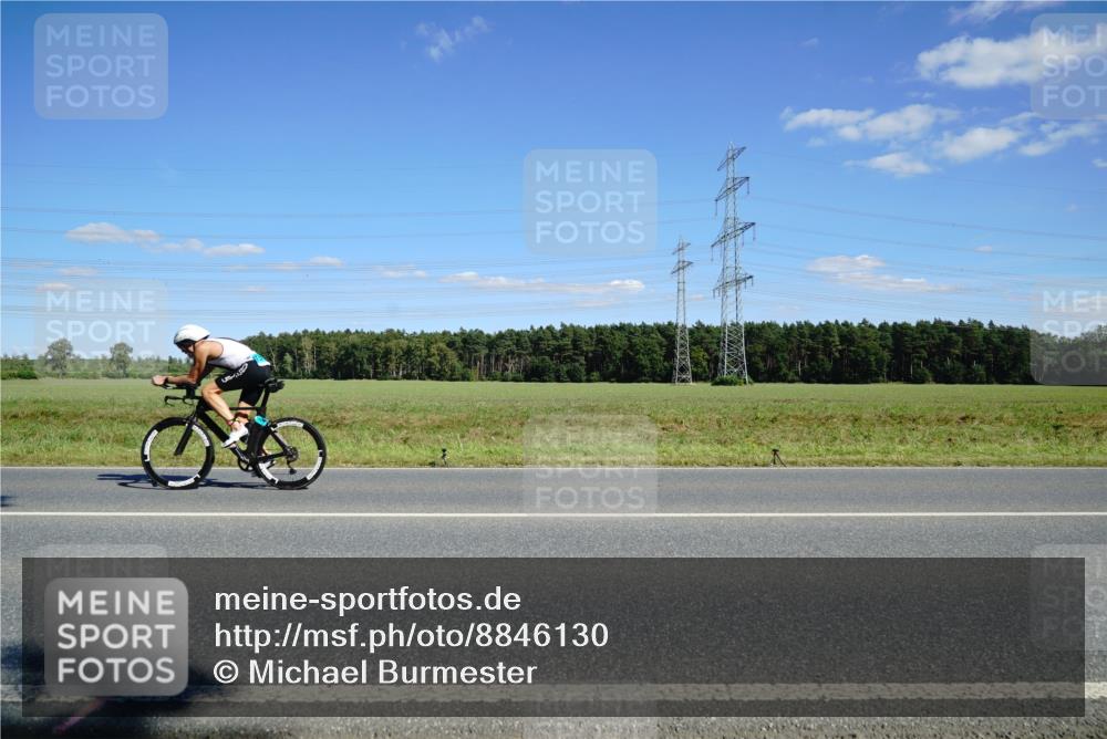 07.09.2025 - 19. Norderstedt Triathlon Michael Burmester http://msf.ph/oto/8846130 07.09.2025 15:09:03 Radfahren 1403, 1501 meine-sportfotos.de