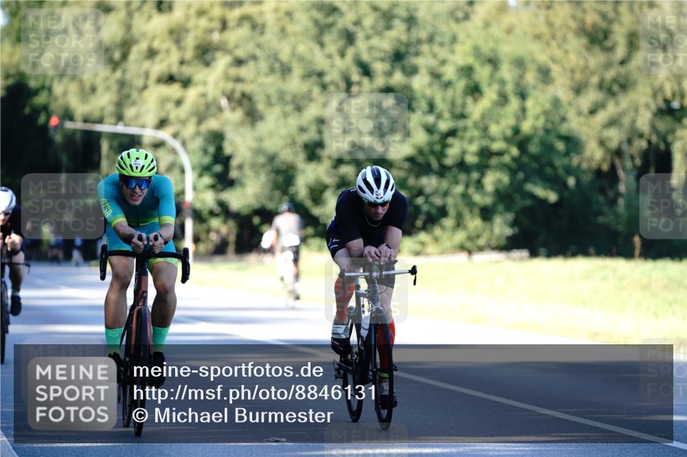 07.09.2025 - 19. Norderstedt Triathlon Michael Burmester http://msf.ph/oto/8846131 07.09.2025 16:08:37 Radfahren 927, 1078, 1458, 1623 meine-sportfotos.de