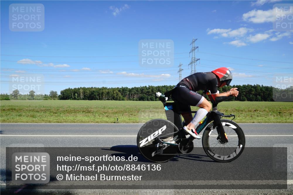07.09.2025 - 19. Norderstedt Triathlon Michael Burmester http://msf.ph/oto/8846136 07.09.2025 15:09:04 Radfahren 1403, 1501 meine-sportfotos.de