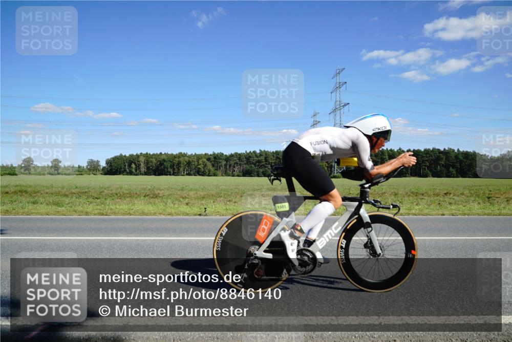 07.09.2025 - 19. Norderstedt Triathlon Michael Burmester http://msf.ph/oto/8846140 07.09.2025 15:09:05 Radfahren 1403, 1501 meine-sportfotos.de