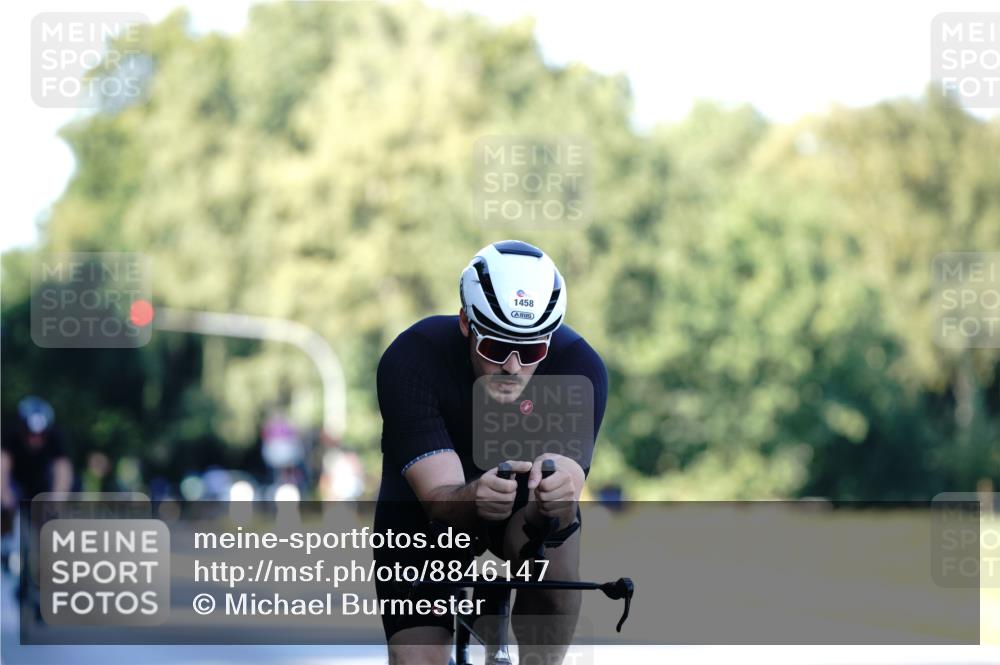 07.09.2025 - 19. Norderstedt Triathlon Michael Burmester http://msf.ph/oto/8846147 07.09.2025 16:08:39 Radfahren 401, 927, 1078, 1458, 1623 meine-sportfotos.de