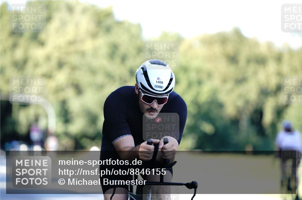 07.09.2025 - 19. Norderstedt Triathlon Michael Burmester http://msf.ph/oto/8846155 07.09.2025 16:08:39 Radfahren 401, 927, 1078, 1458, 1623 meine-sportfotos.de