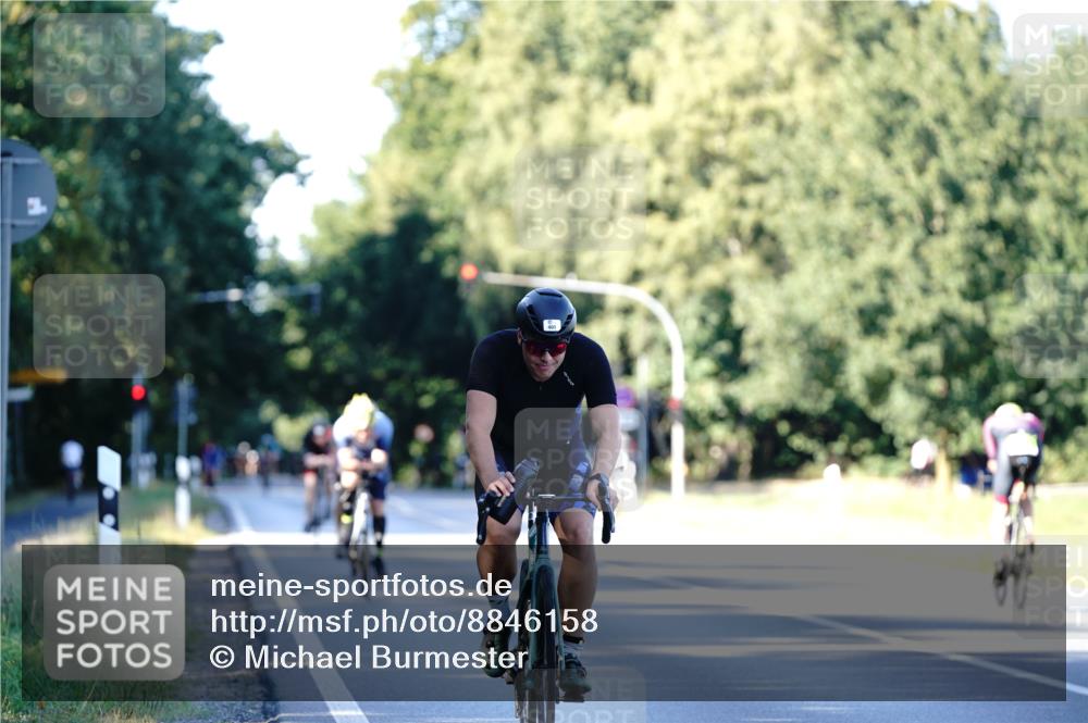 07.09.2025 - 19. Norderstedt Triathlon Michael Burmester http://msf.ph/oto/8846158 07.09.2025 16:08:41 Radfahren 401, 927, 1458, 1623 meine-sportfotos.de