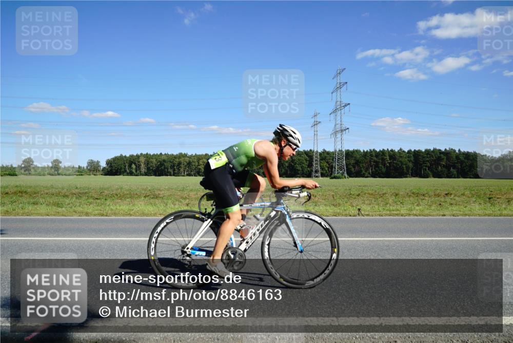 07.09.2025 - 19. Norderstedt Triathlon Michael Burmester http://msf.ph/oto/8846163 07.09.2025 15:09:24 Radfahren 454, 473, 480 meine-sportfotos.de