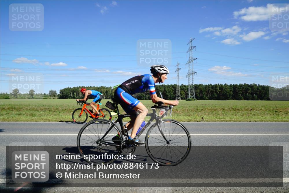 07.09.2025 - 19. Norderstedt Triathlon Michael Burmester http://msf.ph/oto/8846173 07.09.2025 15:09:32 Radfahren 479 meine-sportfotos.de