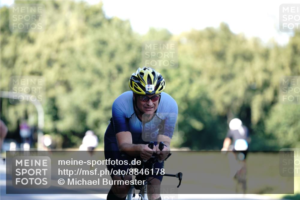 07.09.2025 - 19. Norderstedt Triathlon Michael Burmester http://msf.ph/oto/8846178 07.09.2025 16:08:45 Radfahren 401, 482, 916, 1429 meine-sportfotos.de