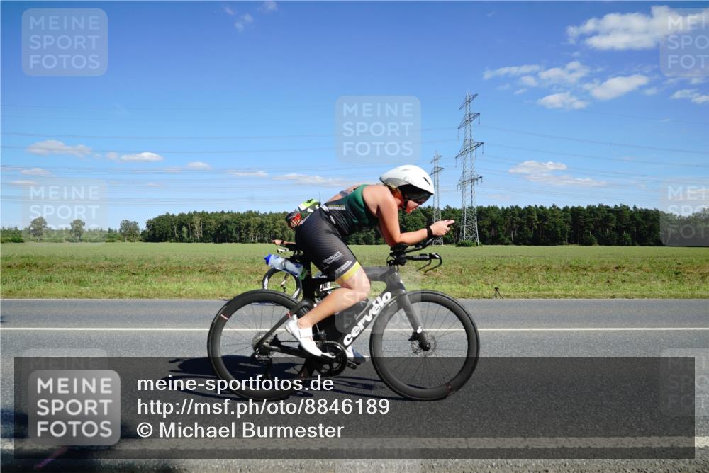07.09.2025 - 19. Norderstedt Triathlon Michael Burmester http://msf.ph/oto/8846189 07.09.2025 15:09:43 Radfahren 1504 meine-sportfotos.de
