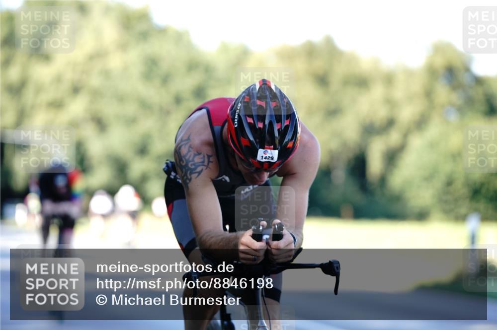 07.09.2025 - 19. Norderstedt Triathlon Michael Burmester http://msf.ph/oto/8846198 07.09.2025 16:08:46 Radfahren 482, 916, 1429 meine-sportfotos.de