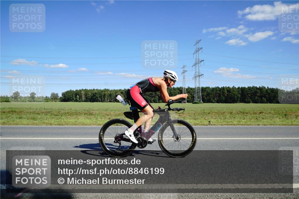 07.09.2025 - 19. Norderstedt Triathlon Michael Burmester http://msf.ph/oto/8846199 07.09.2025 15:09:50 Radfahren 377 meine-sportfotos.de