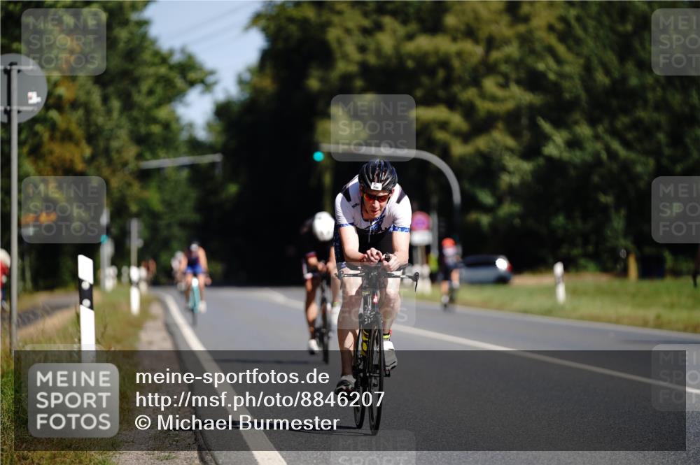 07.09.2025 - 19. Norderstedt Triathlon Michael Burmester http://msf.ph/oto/8846207 07.09.2025 11:14:18 Radfahren 231, 296, 760, 1355 meine-sportfotos.de